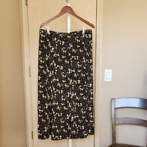Kathie Lee Collection Black and Cream Floral Maxi Skirt Size 16